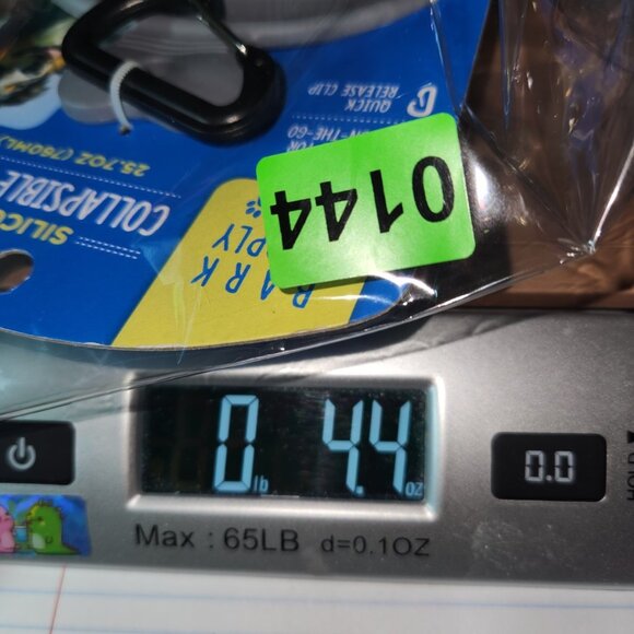 NWT Bark Supply Collapsible Dog Bowl 25.7oz Gray W/Belt Clip - Picture 10 of 10